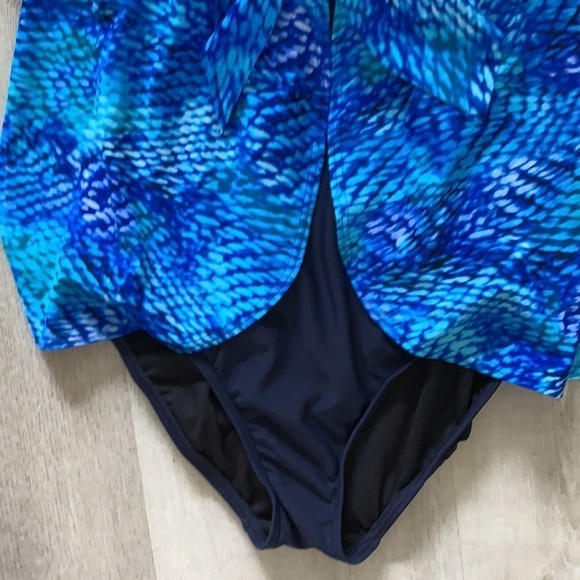 NWT shape solver size 8 one piece swimsuit blue navy tummy control Reflections - Picture 6 of 12